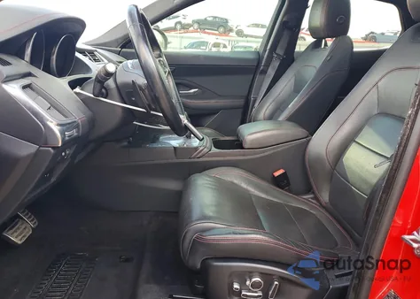 2018 Jaguar E-Pace First Edition из США, поврежденный, VIN SADFL2FX4J1Z16052